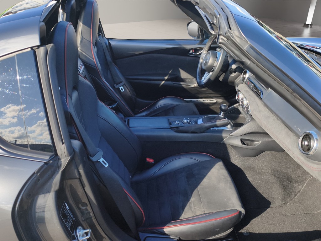 MAZDA MX-5 RF 2.0 Launch Edition-image-11
