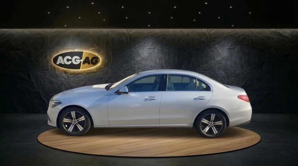 MERCEDES-BENZ C 220 d 4Matic Avantgarde ** 200 PS ** Voll-Leder ** Gr-Navi ** RF-Kamera 360° ** HUD ** Gratis Service Paket bis 100'000km **-image-3