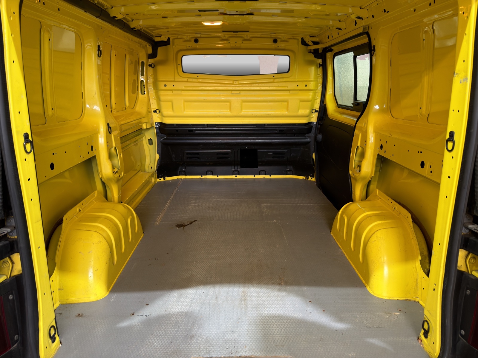 OPEL Vivaro 1.6 CDTI 2.7t L1H1-image-13