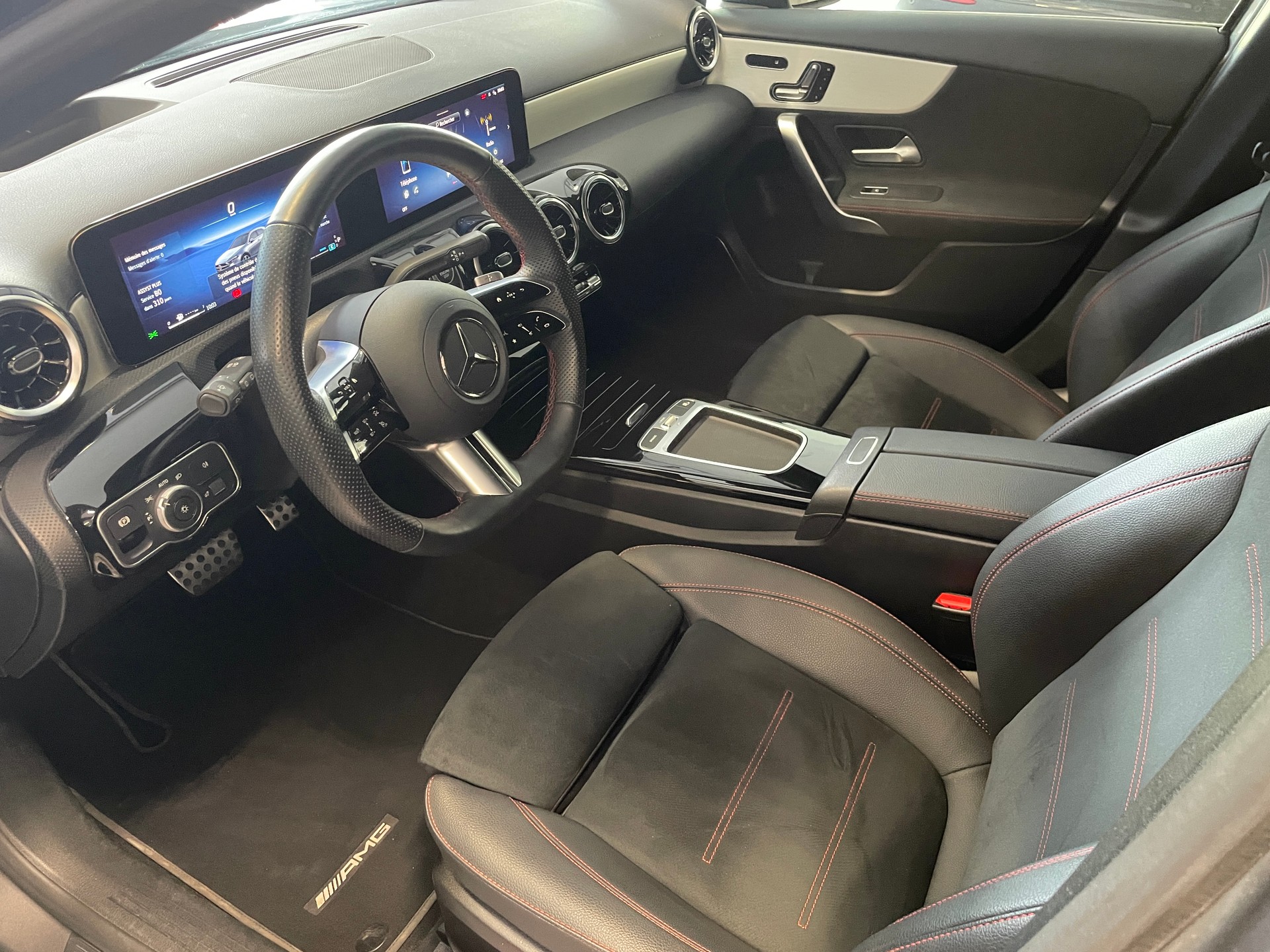 MERCEDES-BENZ A 220 4Matic 8G-DCT AMG Line-image-7