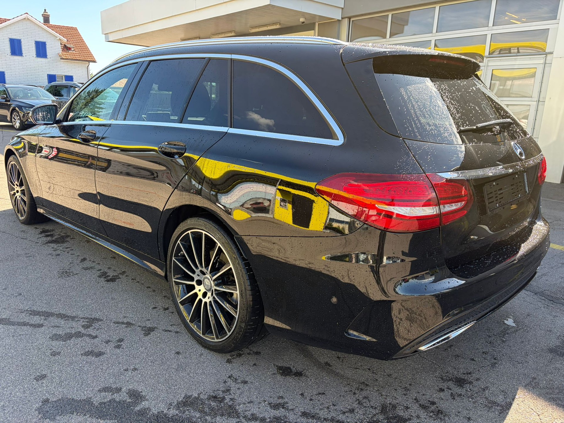 MERCEDES-BENZ C 220 d AMG Line 4Matic 7G-Tronic-image-5