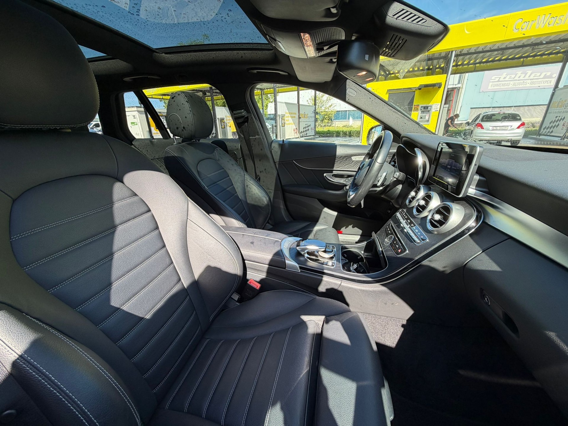 MERCEDES-BENZ C 220 d AMG Line 4Matic 7G-Tronic-image-13
