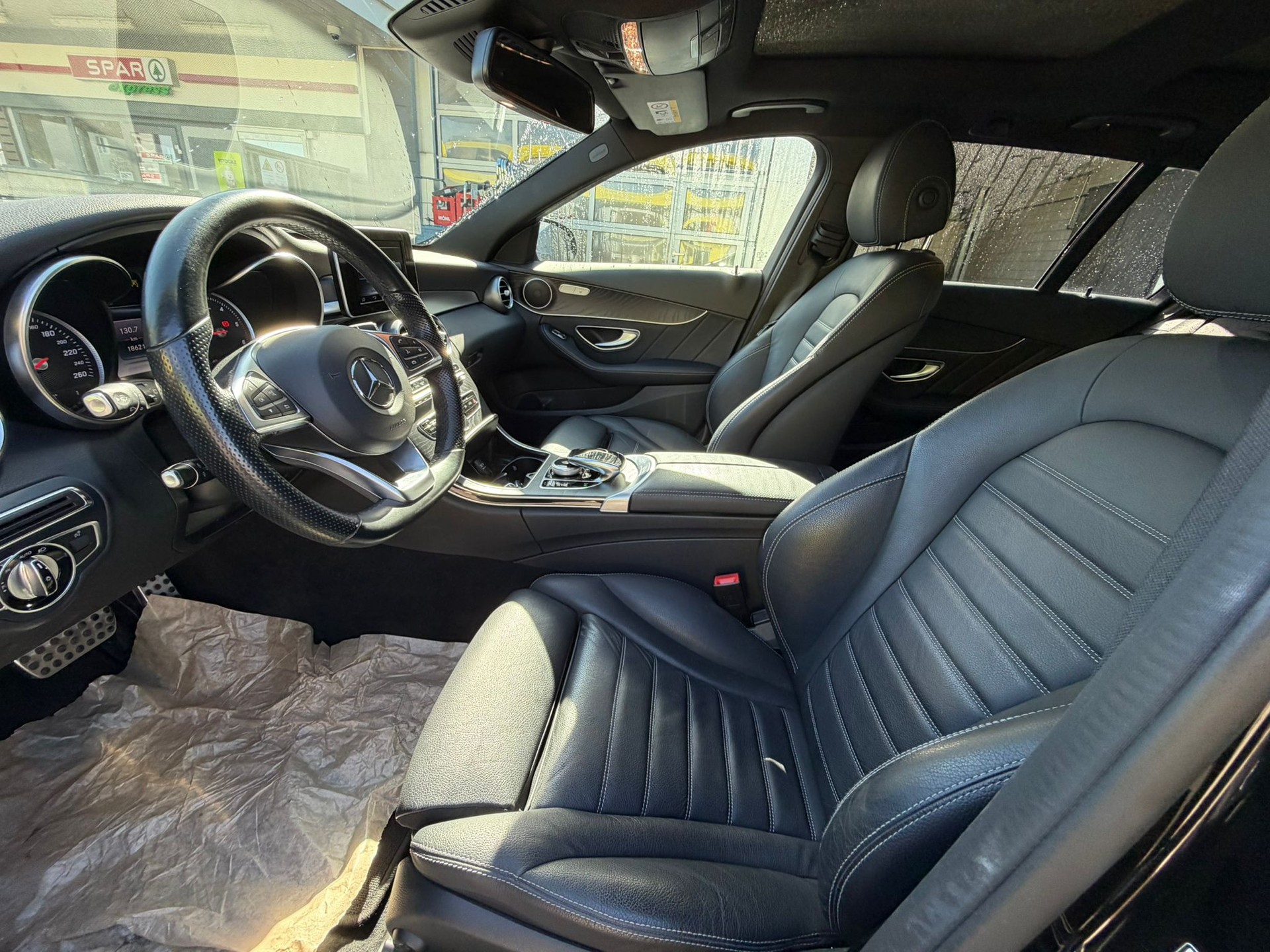 MERCEDES-BENZ C 220 d AMG Line 4Matic 7G-Tronic-image-12