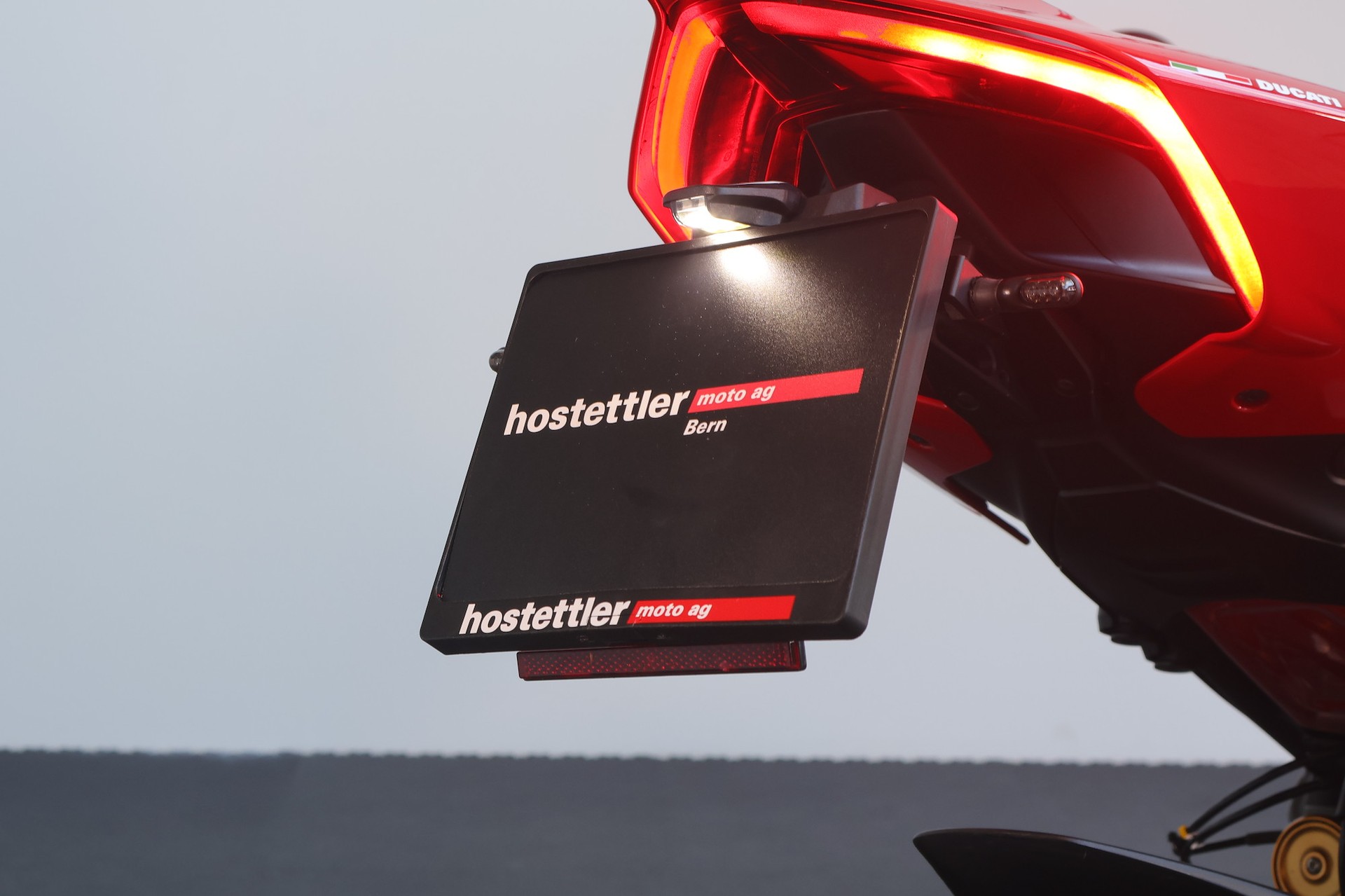 DUCATI Streetfighter V4 S-image-6