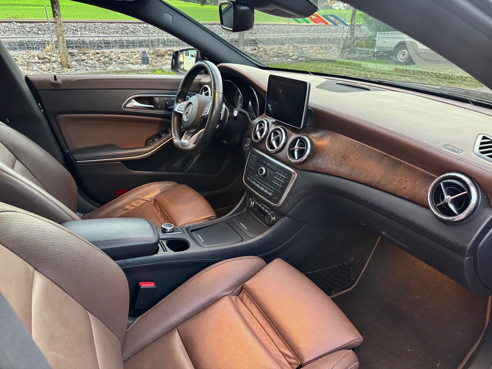 MERCEDES-BENZ CLA Shooting Brake 250 7G-DCT 4Matic-image-7