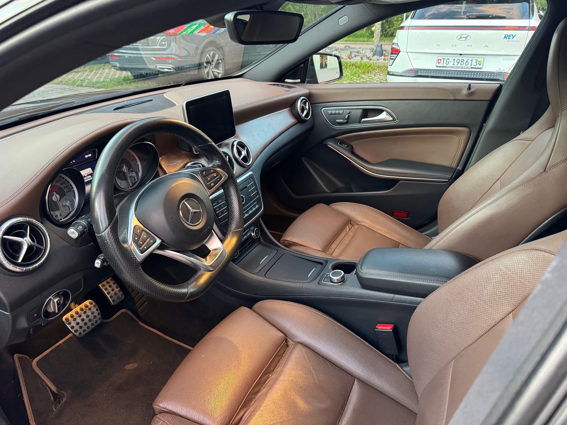 MERCEDES-BENZ CLA Shooting Brake 250 7G-DCT 4Matic-image-6