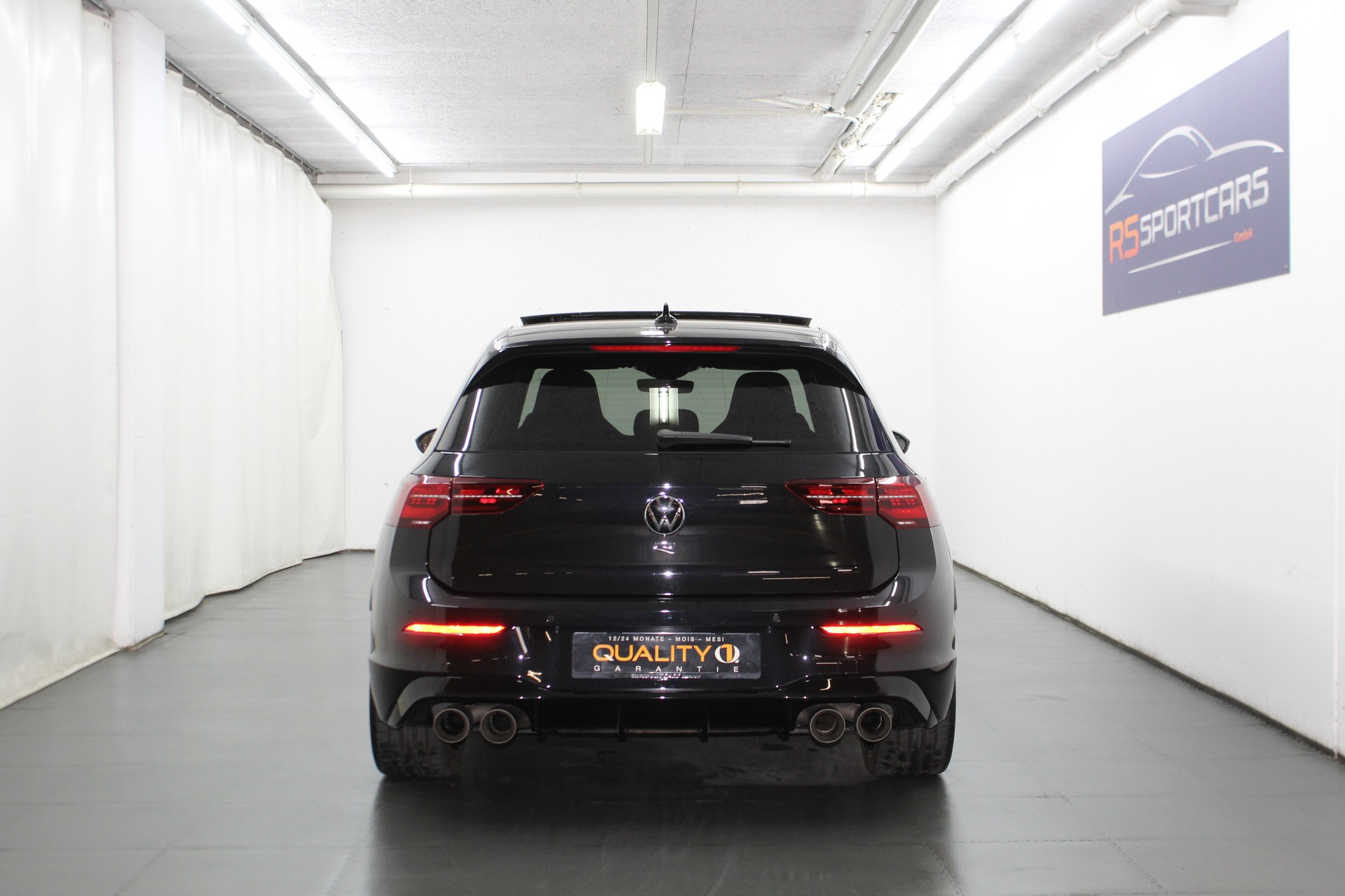 VW Golf 2.0 TSI R DSG 4Motion Performance Akrapovic / CH-Fahrzeug-image-5