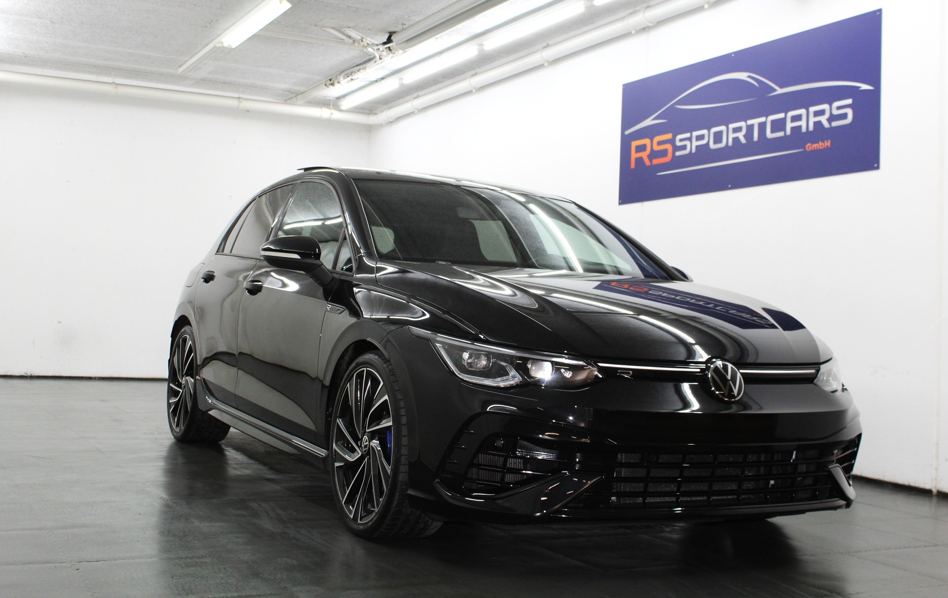 VW Golf 2.0 TSI R DSG 4Motion Performance Akrapovic / CH-Fahrzeug-image-1