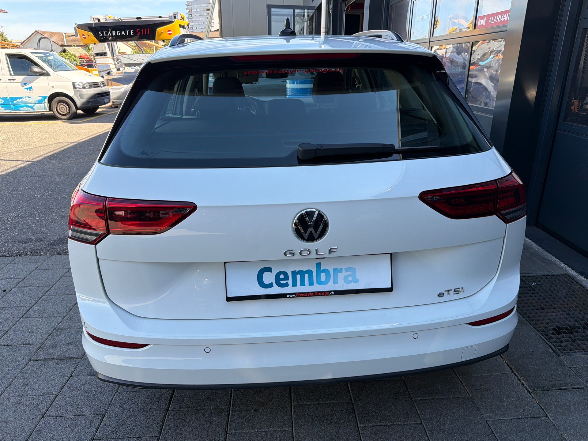 VW Golf Variant 1.0 eTSI mHEV Life DSG-image-4