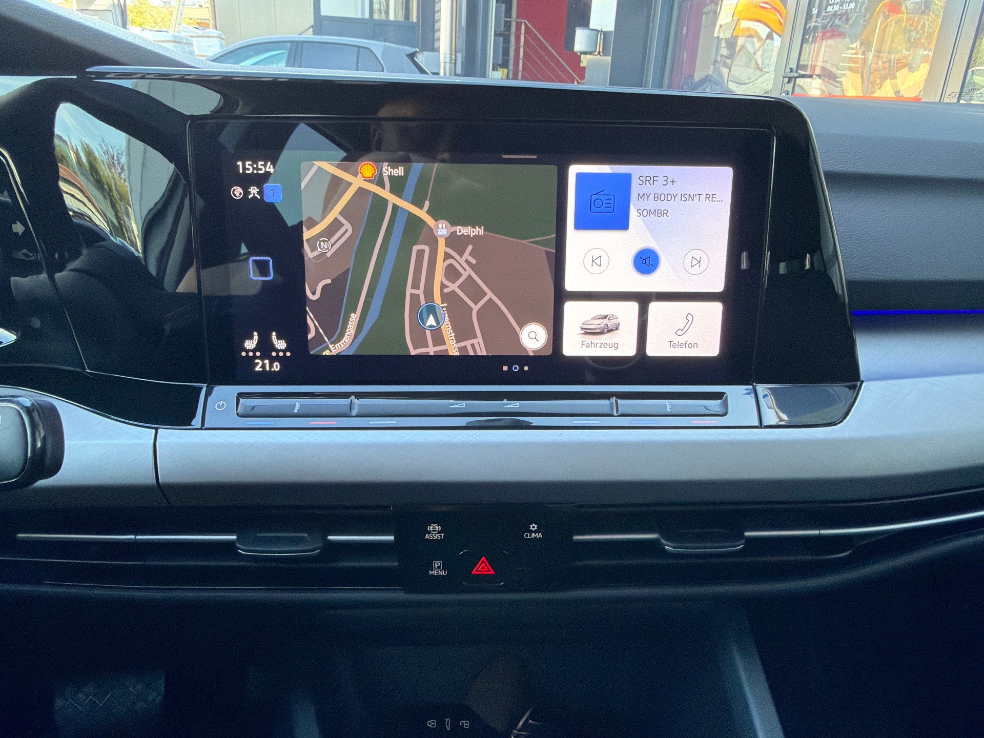 VW Golf Variant 1.0 eTSI mHEV Life DSG-image-12