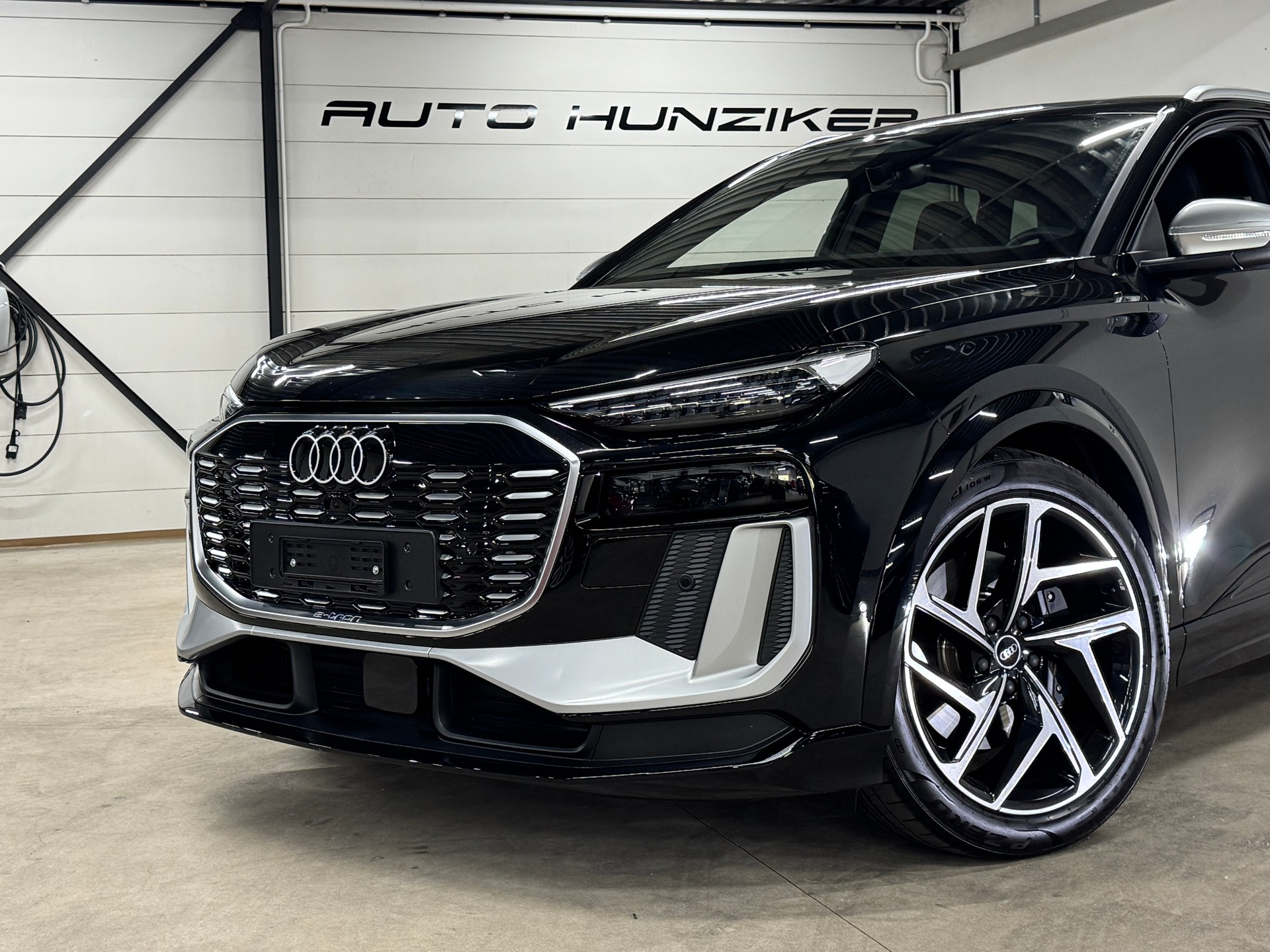 AUDI SQ6 e-tron quattro 489PS // CH-Fahrzeug // TOP-Ausstattung // Paket Premium Experience-image-1