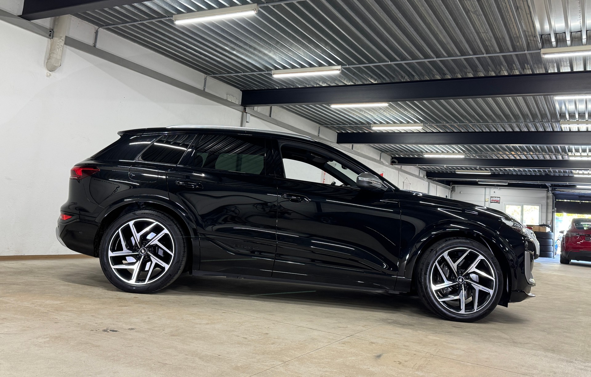 AUDI SQ6 e-tron quattro 489PS // CH-Fahrzeug // TOP-Ausstattung // Paket Premium Experience-image-3