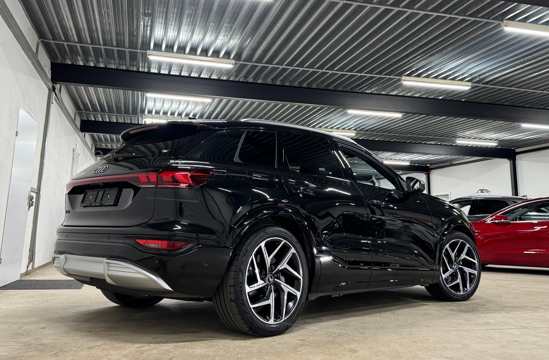 AUDI SQ6 e-tron quattro 489PS // CH-Fahrzeug // TOP-Ausstattung // Paket Premium Experience-image-4