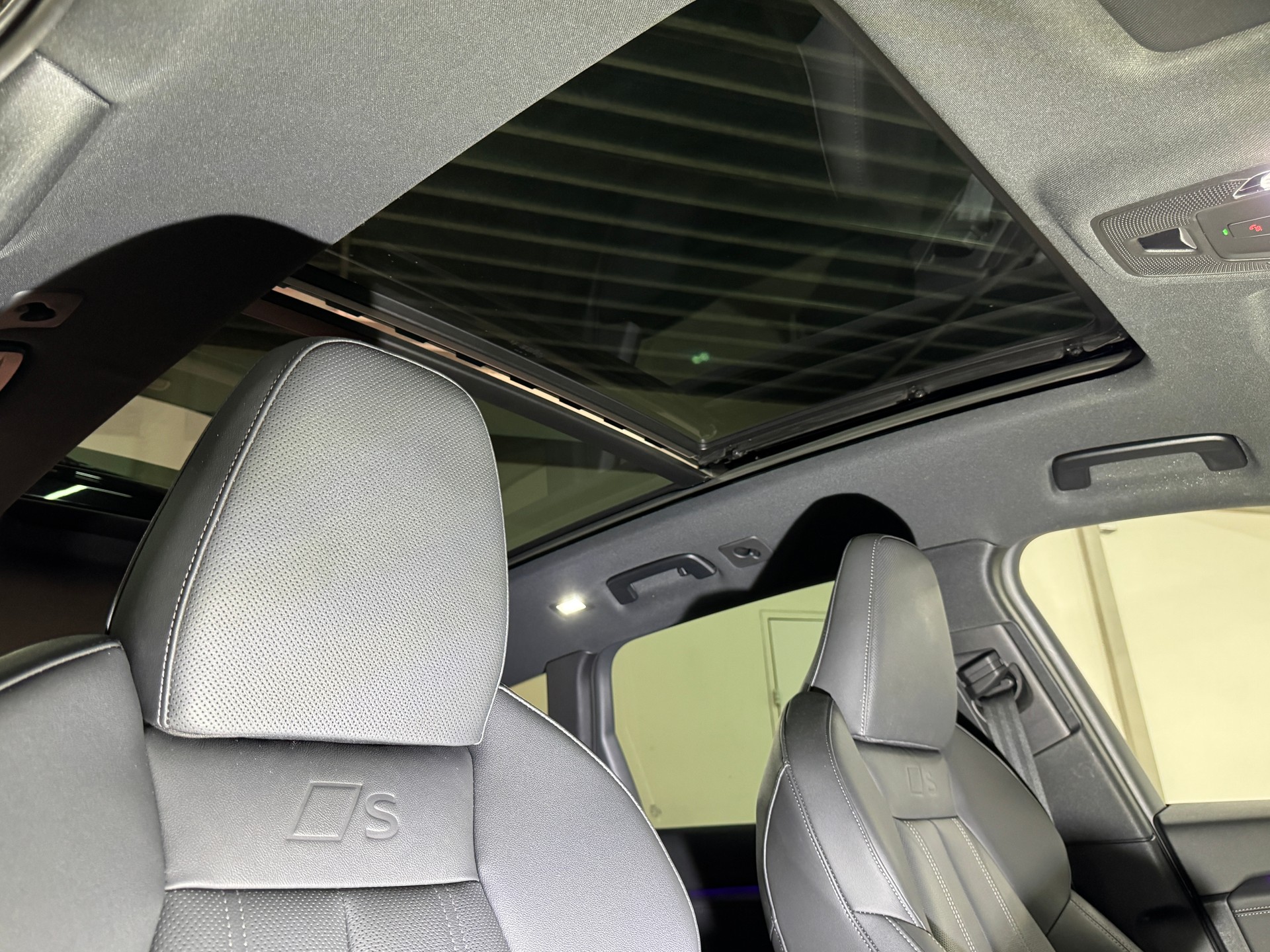 AUDI SQ6 e-tron quattro 489PS // CH-Fahrzeug // TOP-Ausstattung // Paket Premium Experience-image-10