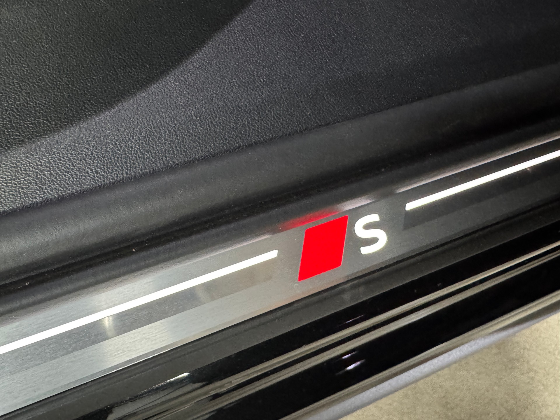 AUDI SQ6 e-tron quattro 489PS // CH-Fahrzeug // TOP-Ausstattung // Paket Premium Experience-image-11