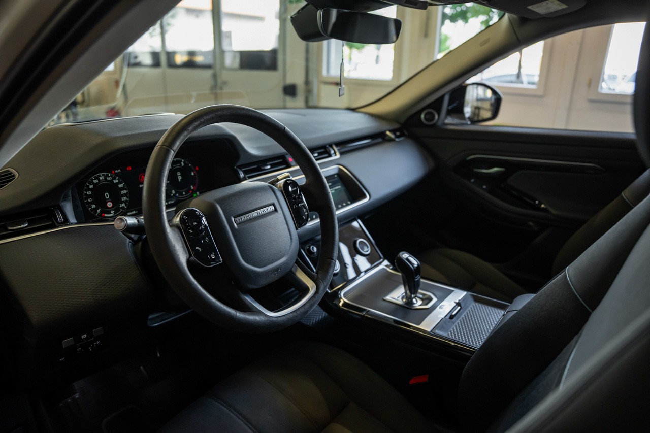 LAND ROVER Range Rover Evoque D 150 S AT9-image-11