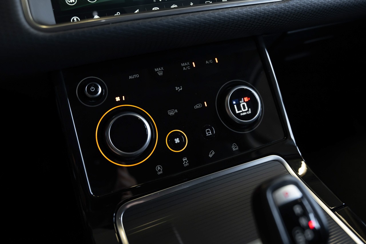 LAND ROVER Range Rover Evoque D 150 S AT9-image-23