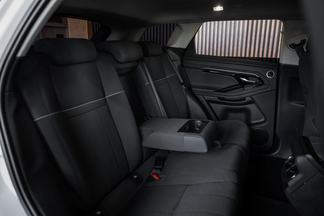 LAND ROVER Range Rover Evoque D 150 S AT9-image-16