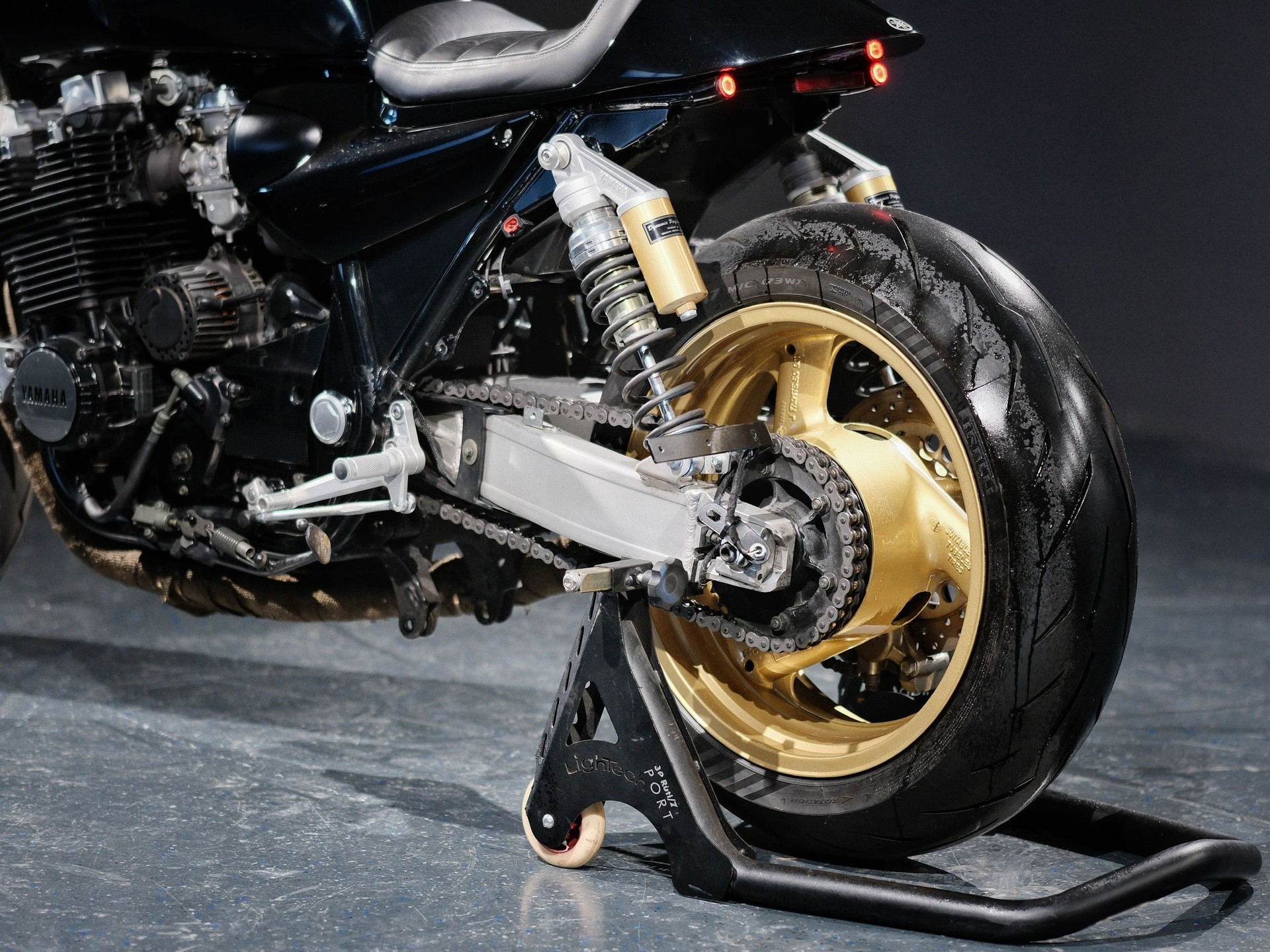 YAMAHA XJR 1300 SP-image-12
