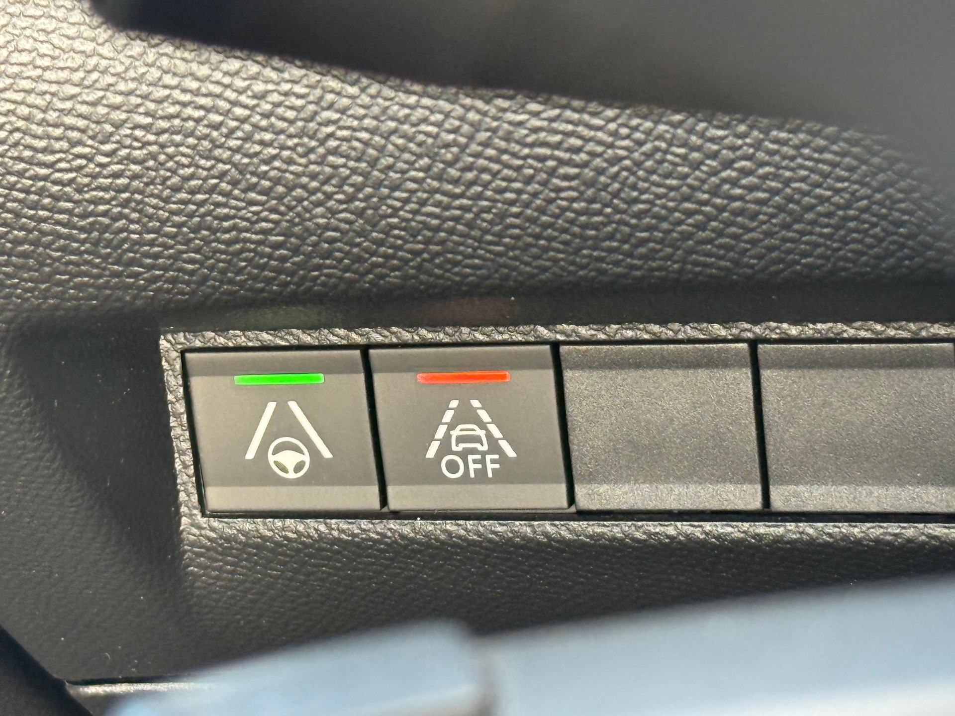 PEUGEOT 208 Elektrik GT (e-208)-image-15