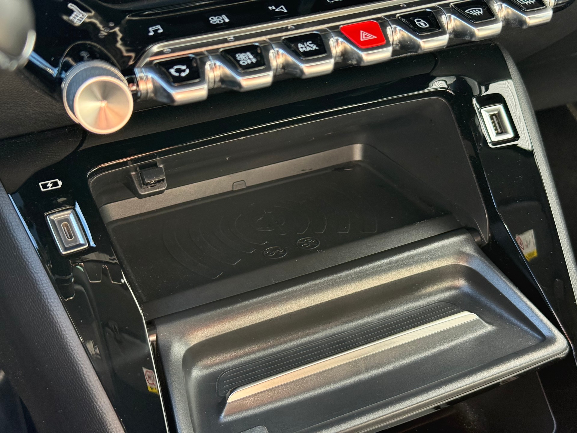 PEUGEOT 208 Elektrik GT (e-208)-image-17