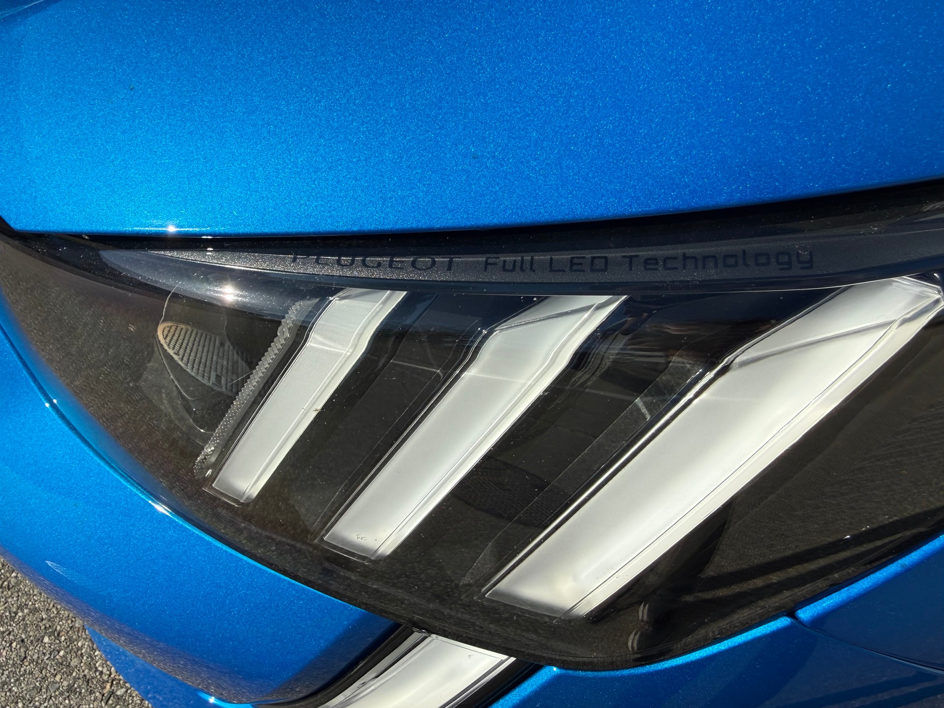 PEUGEOT 208 Elektrik GT (e-208)-showroom-element-3