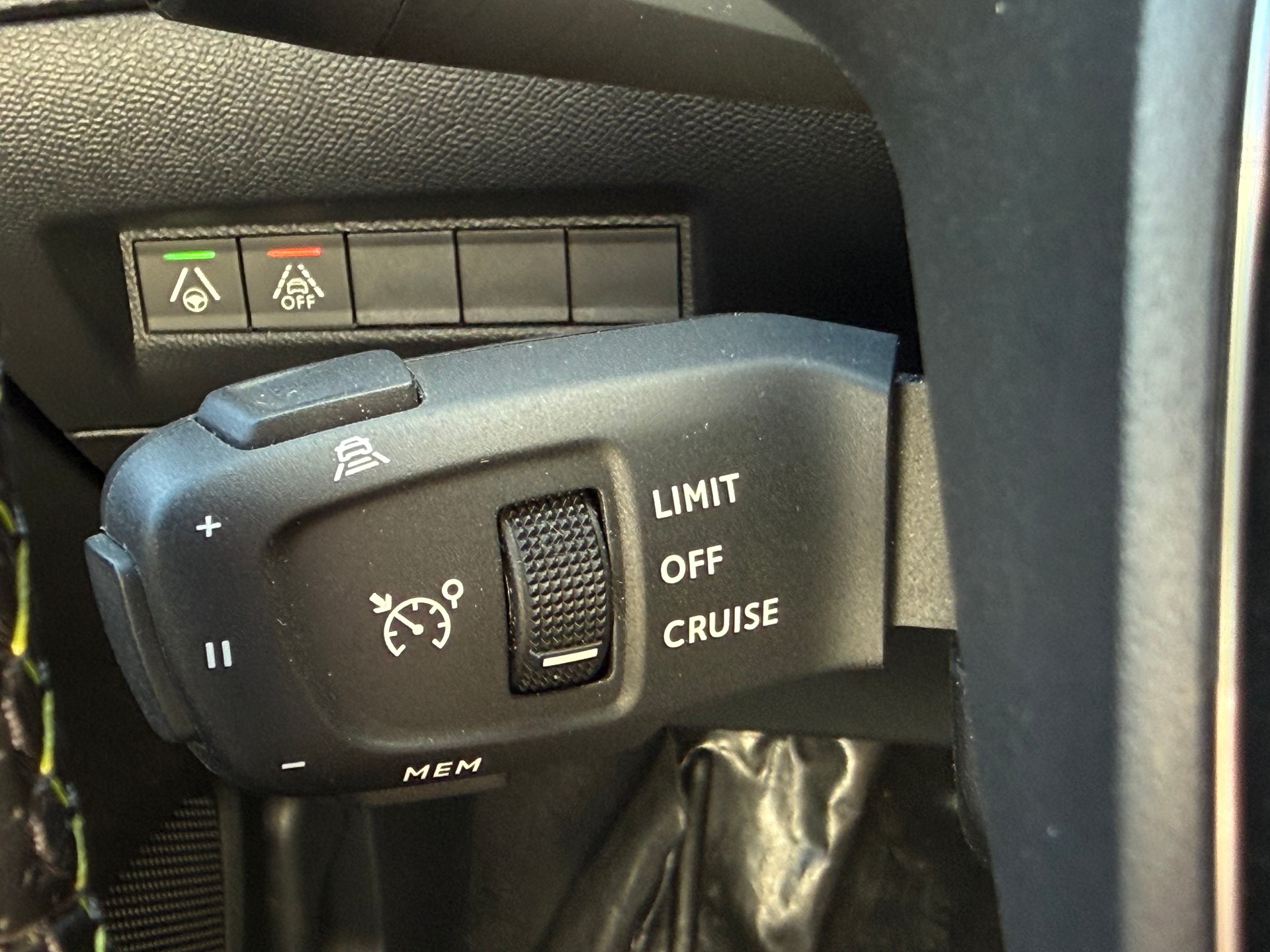 PEUGEOT 208 Elektrik GT (e-208)-image-14