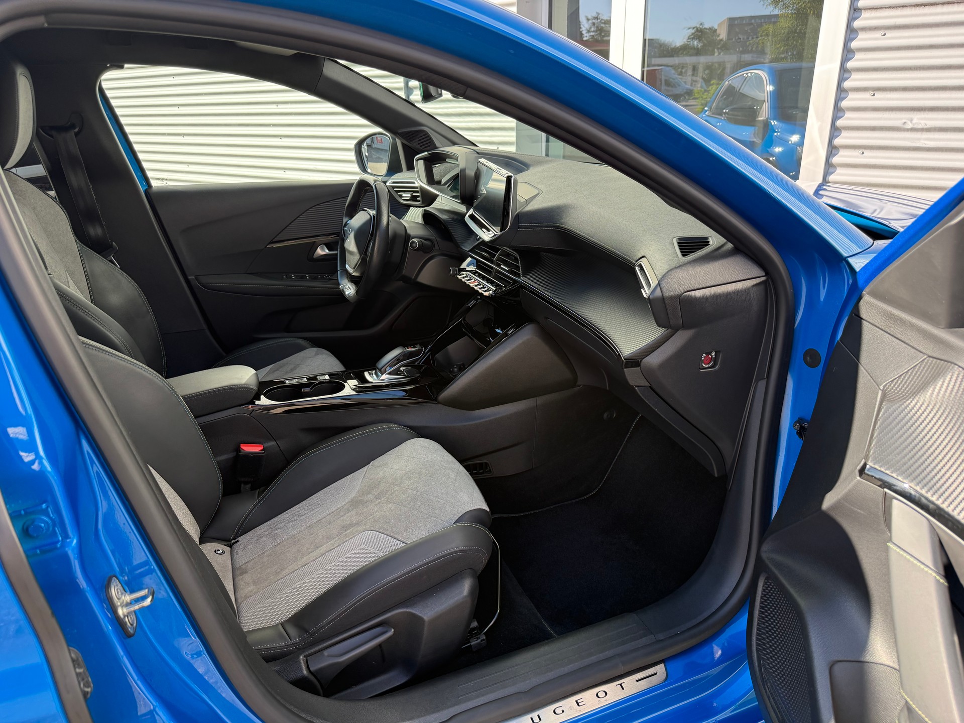 PEUGEOT 208 Elektrik GT (e-208)-image-8