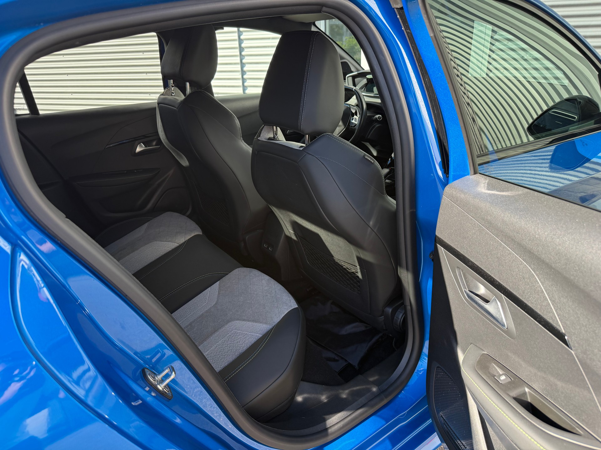 PEUGEOT 208 Elektrik GT (e-208)-image-11