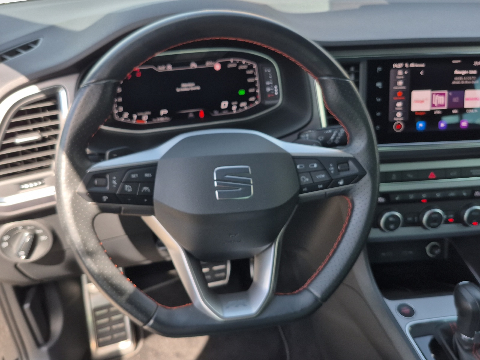 SEAT Ateca 2.0 TSI Hola FR 4Drive DSG-image-9