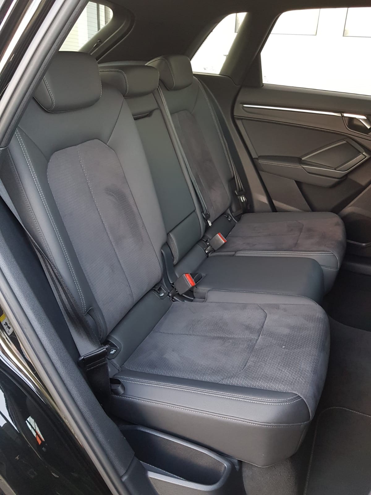 AUDI Q3 Sportback 35 TFSI Attraction S-tronic Leasing Finanzierung möglich-image-14