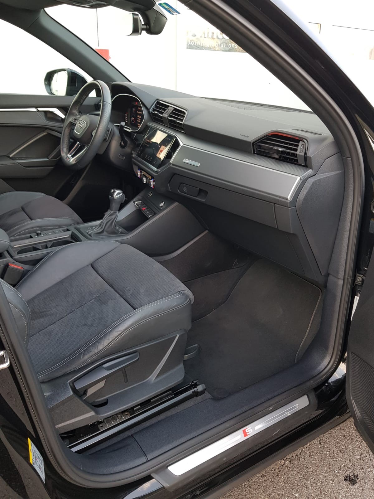 AUDI Q3 Sportback 35 TFSI Attraction S-tronic Leasing Finanzierung möglich-image-12