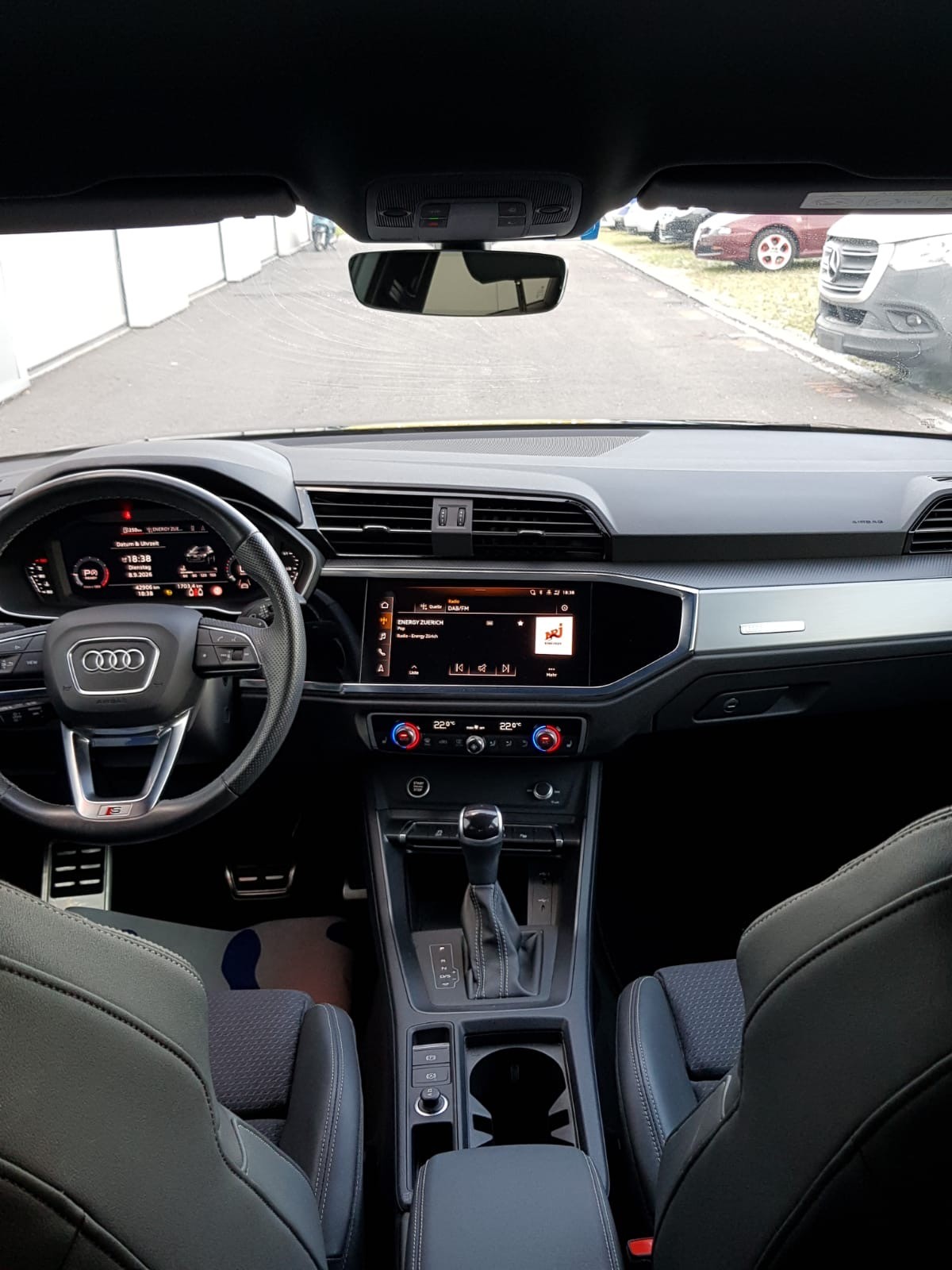 AUDI Q3 Sportback 35 TFSI Attraction S-tronic Leasing Finanzierung möglich-image-8