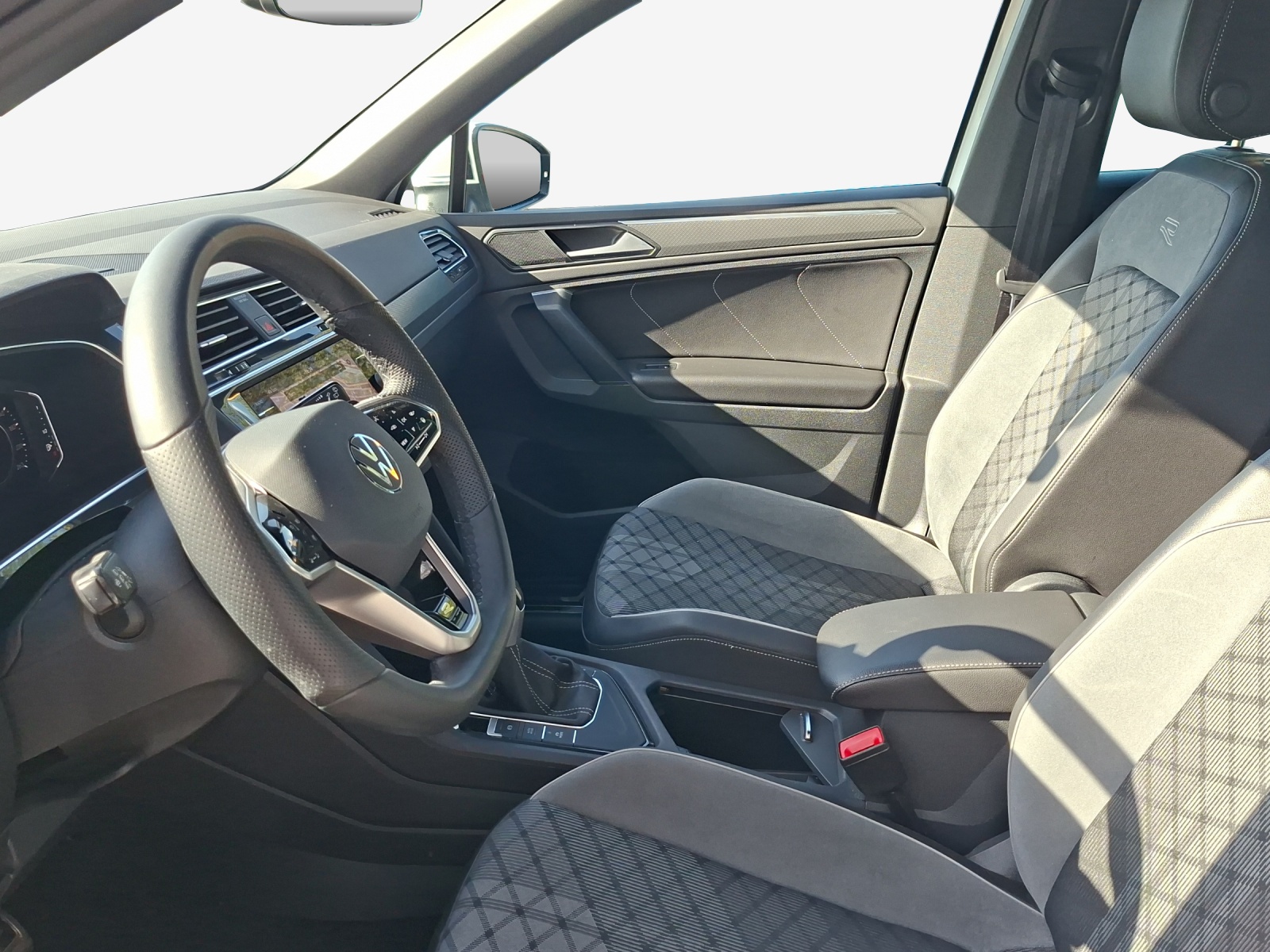VW Tiguan 1.4TSI PHEV Selection DSG-image-8