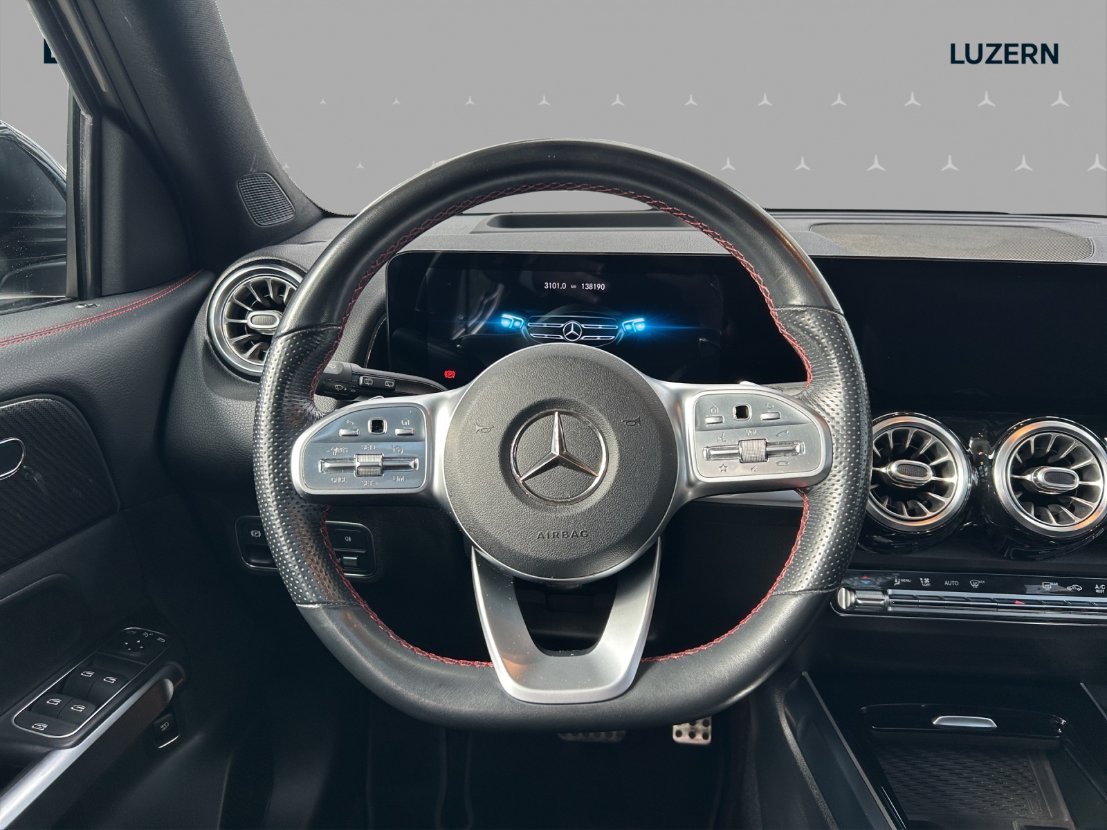 MERCEDES-BENZ GLB 220 d 4Matic AMG Line 8G-Tronic-image-9