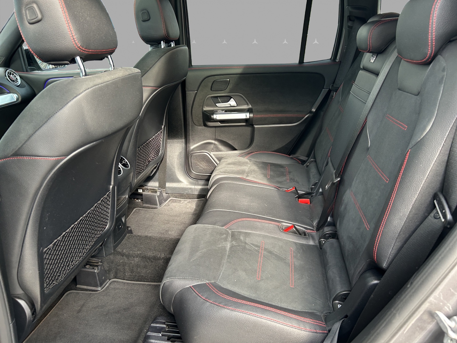 MERCEDES-BENZ GLB 220 d 4Matic AMG Line 8G-Tronic-image-13