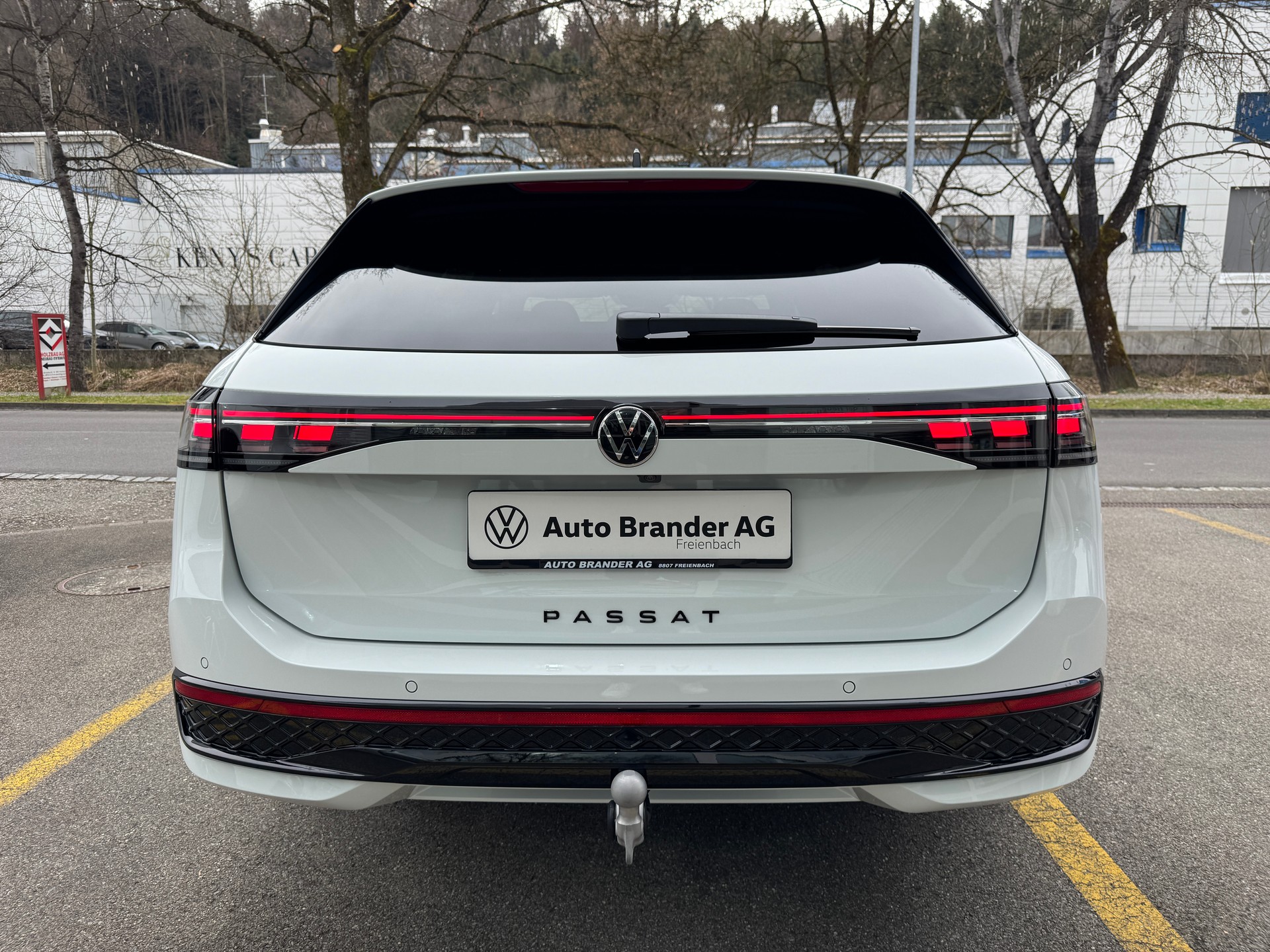 VW Passat Variant 1.5 TSI evo2 Plug-In- Hybrid R-Line DSG-image-4