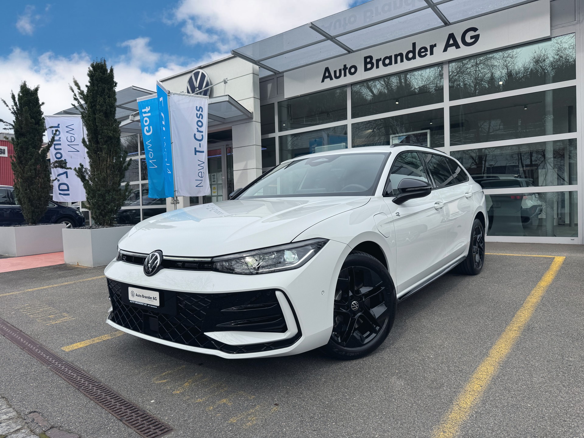 VW Passat Variant 1.5 TSI evo2 Plug-In- Hybrid R-Line DSG-image-0