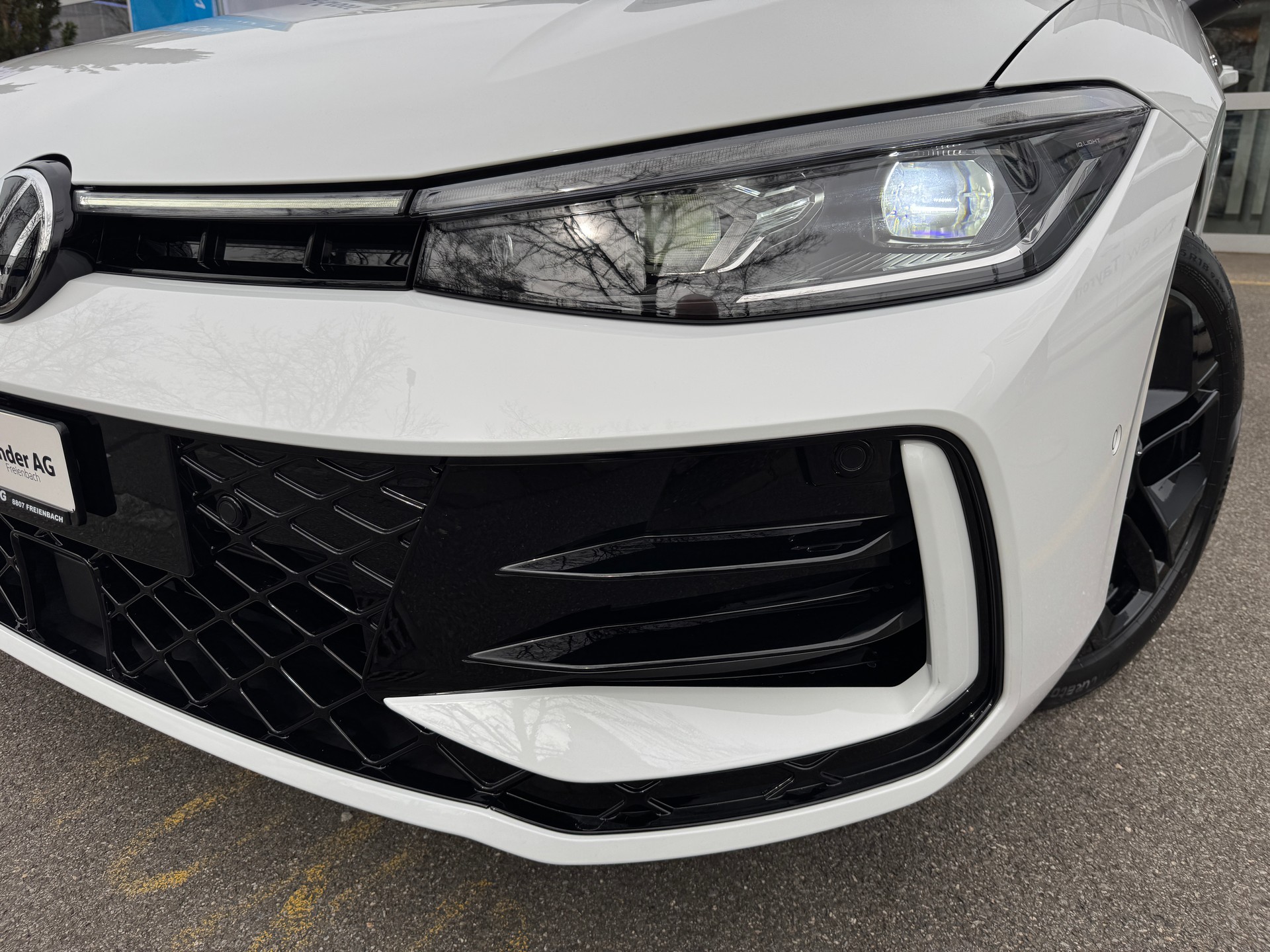 VW Passat Variant 1.5 TSI evo2 Plug-In- Hybrid R-Line DSG-image-2