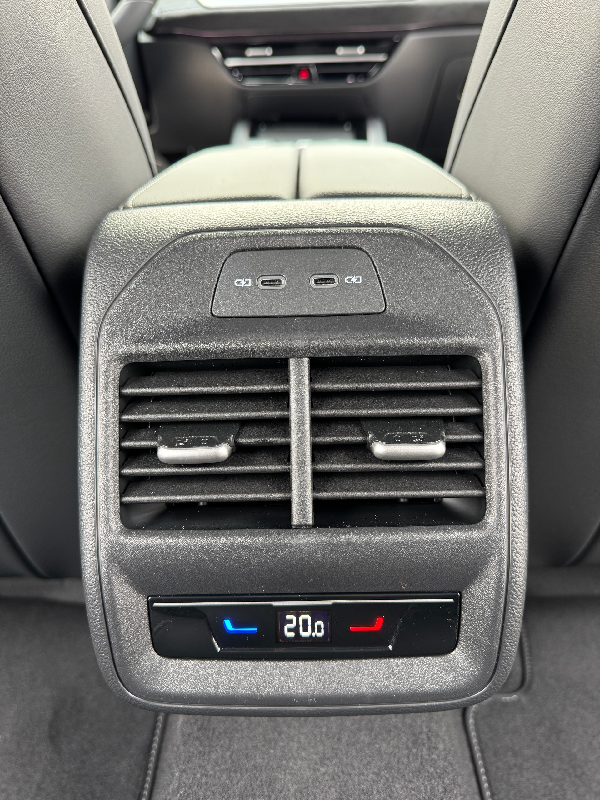 VW Passat Variant 1.5 TSI evo2 Plug-In- Hybrid R-Line DSG-image-13