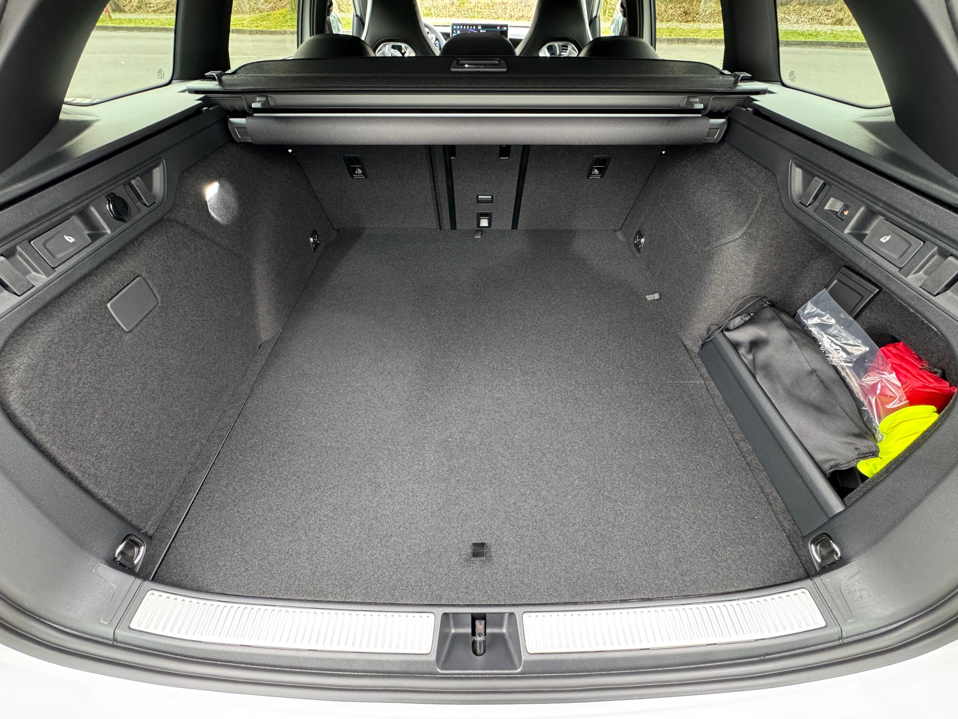 VW Passat Variant 1.5 TSI evo2 Plug-In- Hybrid R-Line DSG-image-25