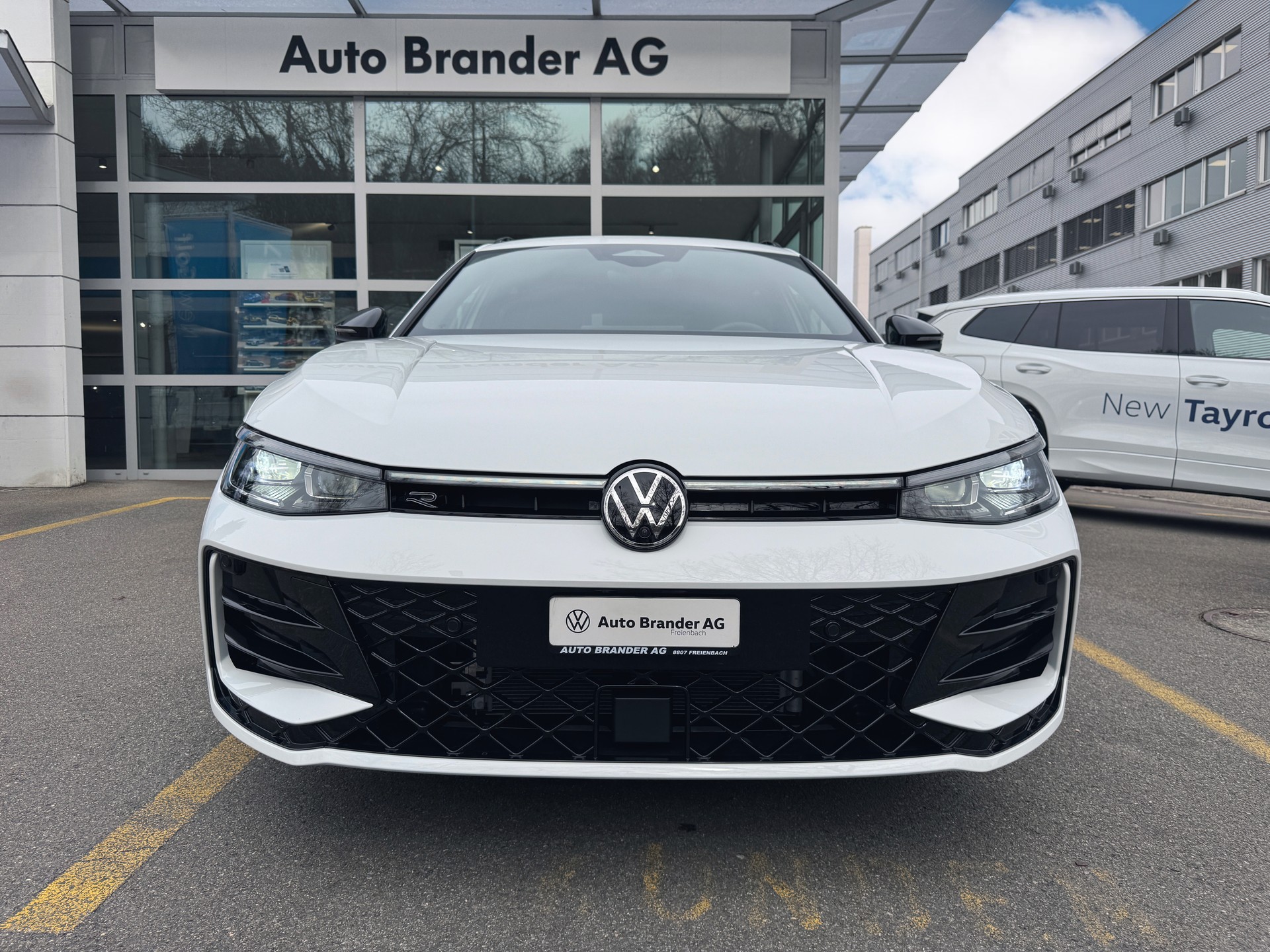 VW Passat Variant 1.5 TSI evo2 Plug-In- Hybrid R-Line DSG-image-6