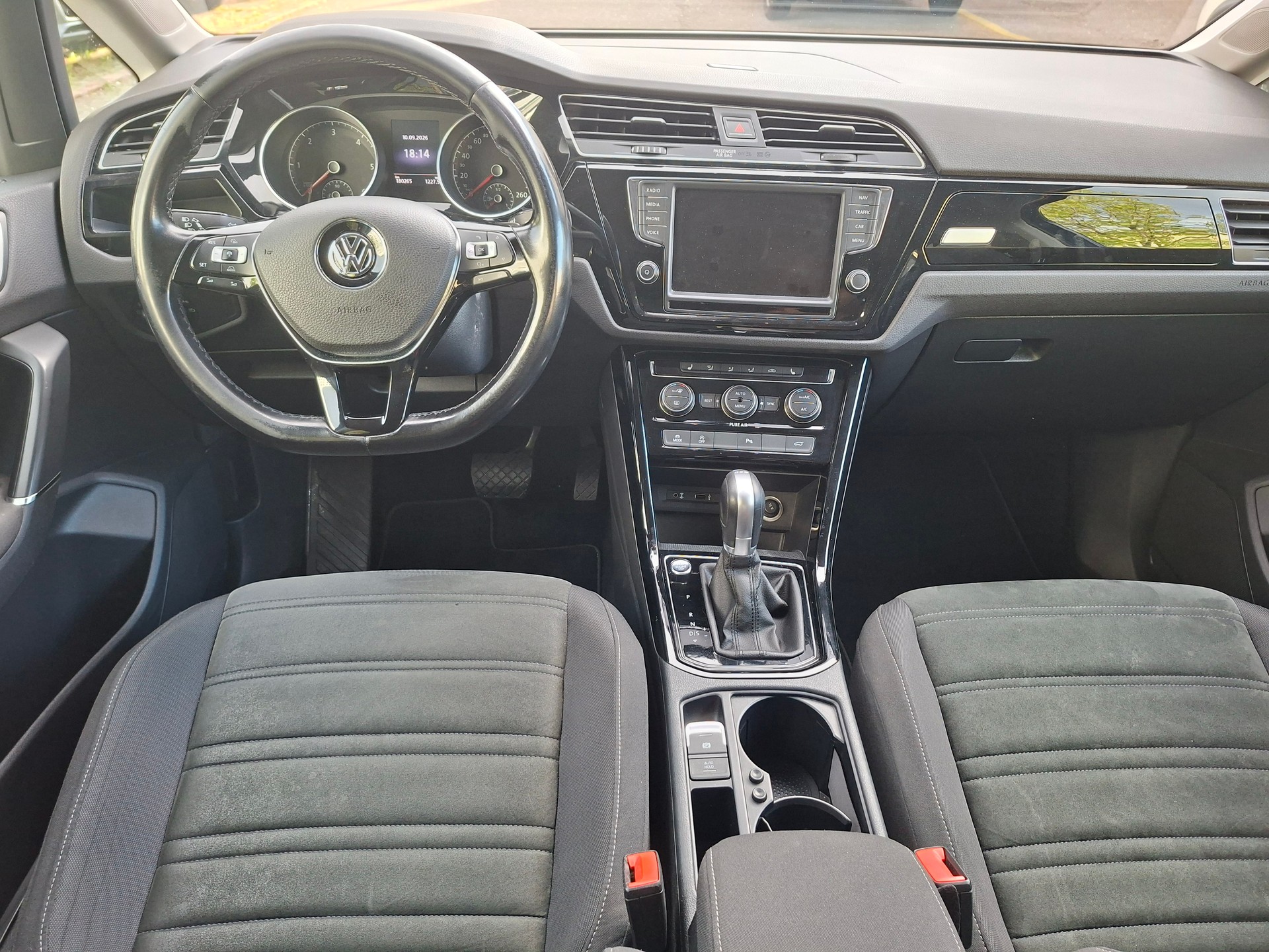 VW Touran 2.0 TDI BlueMotion Technology Highline DSG-image-8