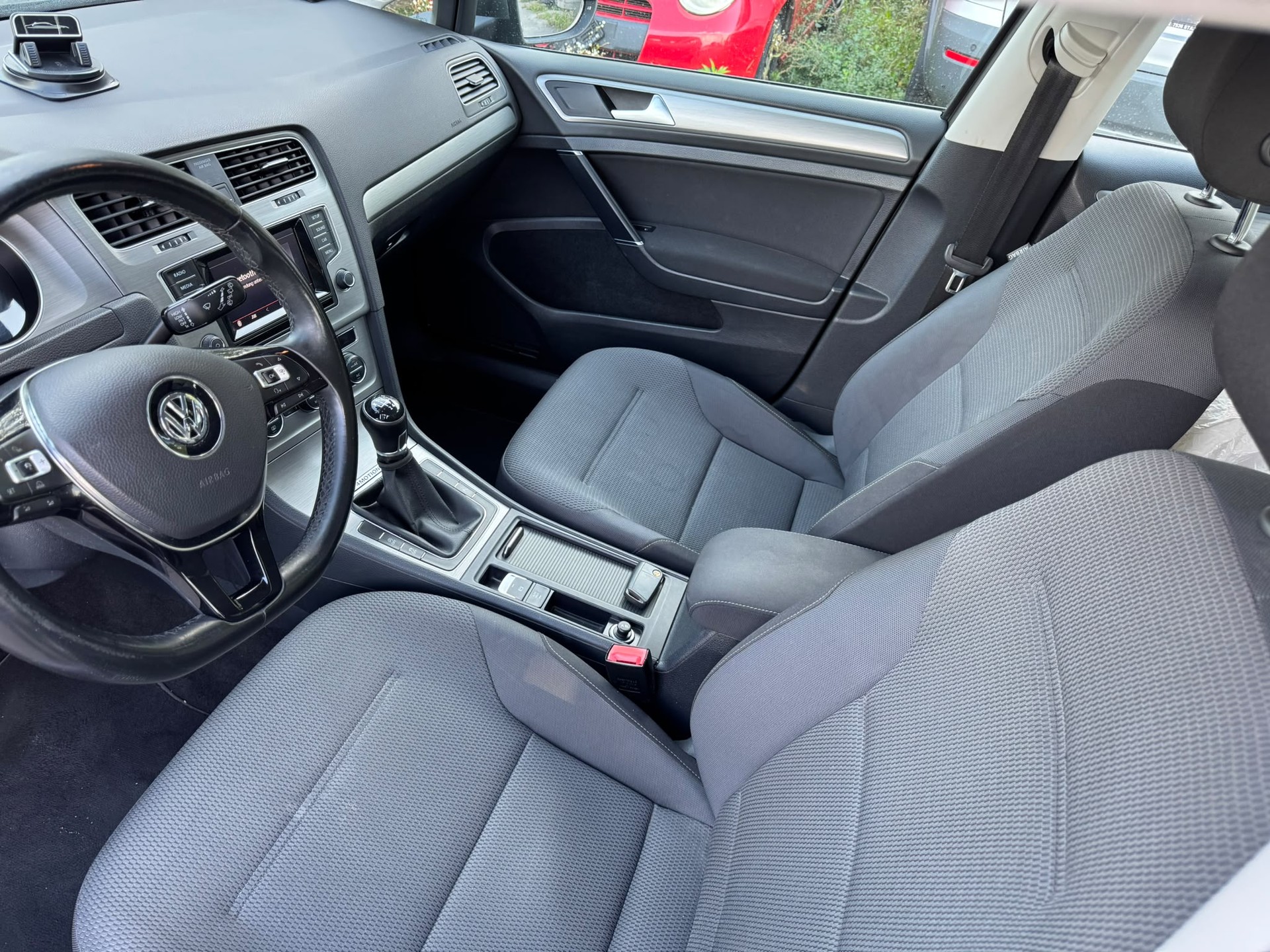 VW Golf 1.6 TDI Comfortline 4Motion-image-9