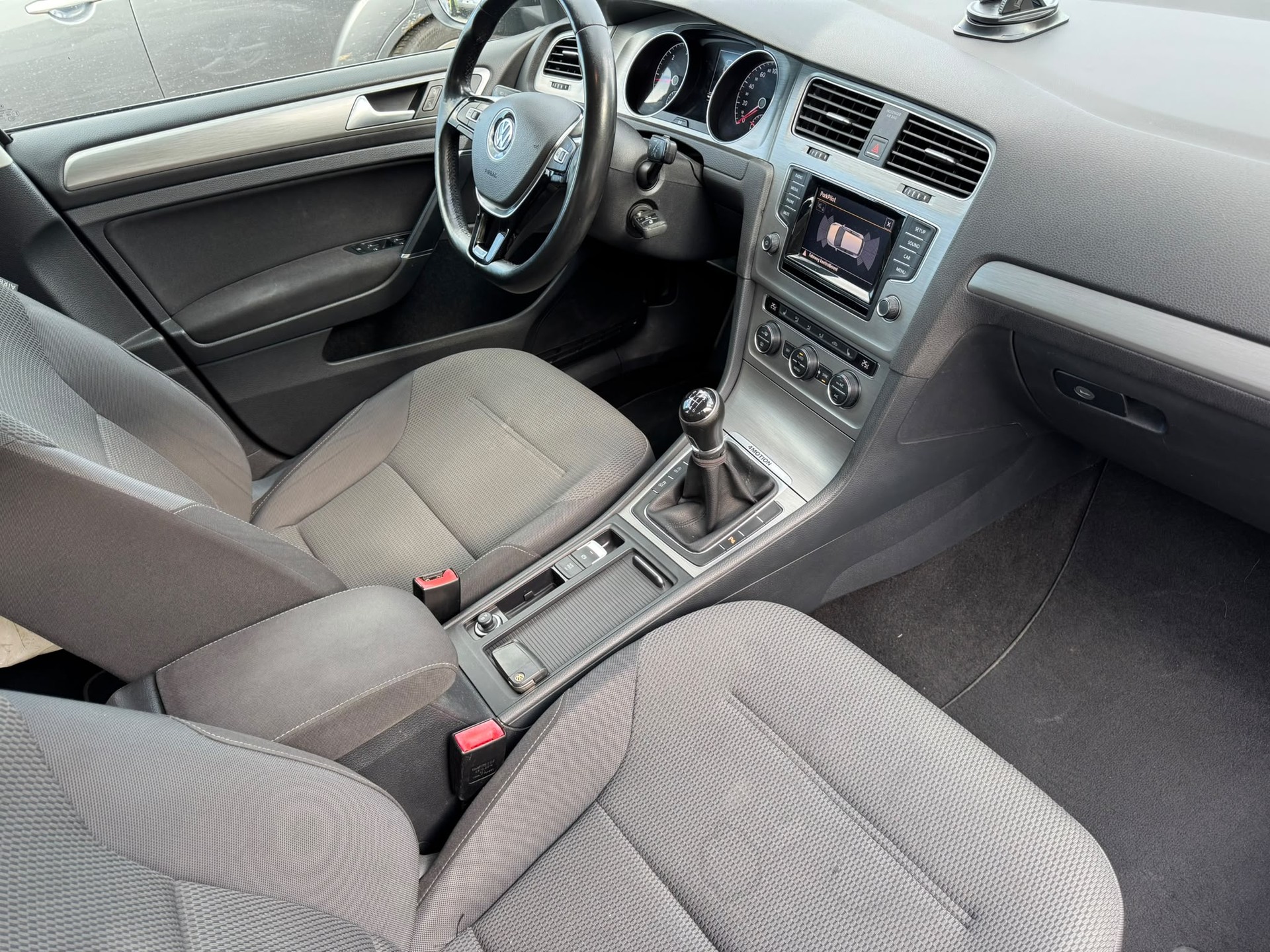VW Golf 1.6 TDI Comfortline 4Motion-image-5
