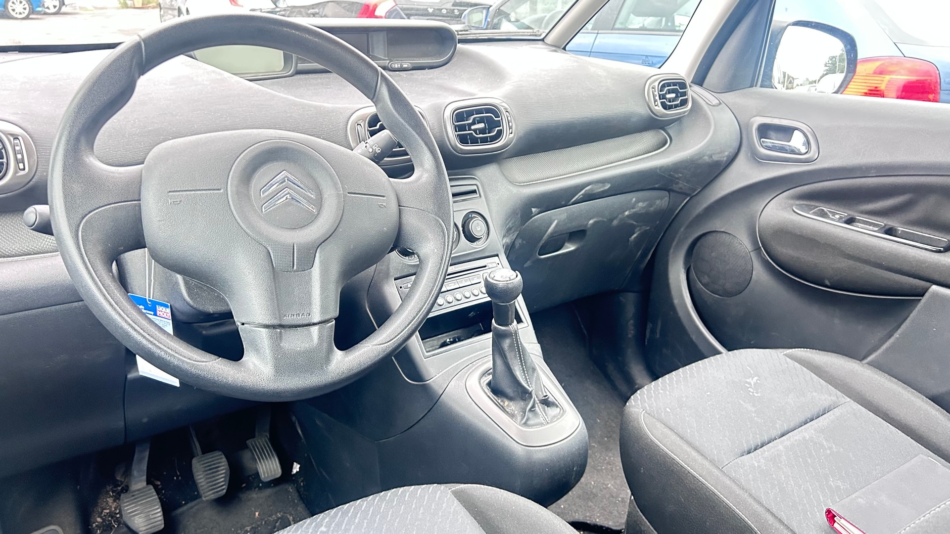 CITROEN C3 Picasso 1.4i 16V Chic (SX)-image-7