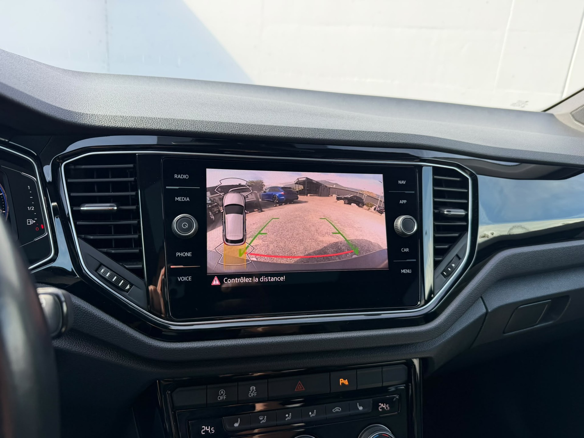 VW T-Roc 2.0 TSI R DSG 4Motion-image-11