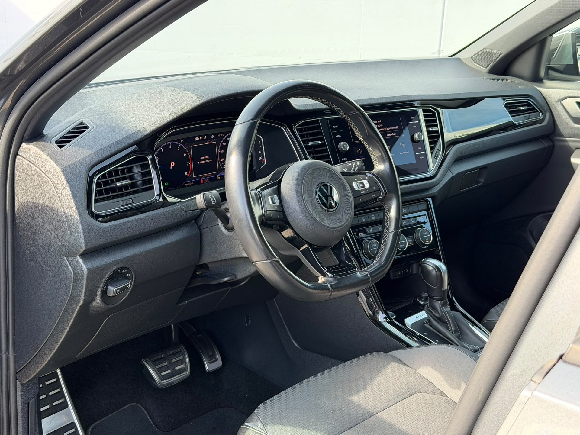 VW T-Roc 2.0 TSI R DSG 4Motion-image-10