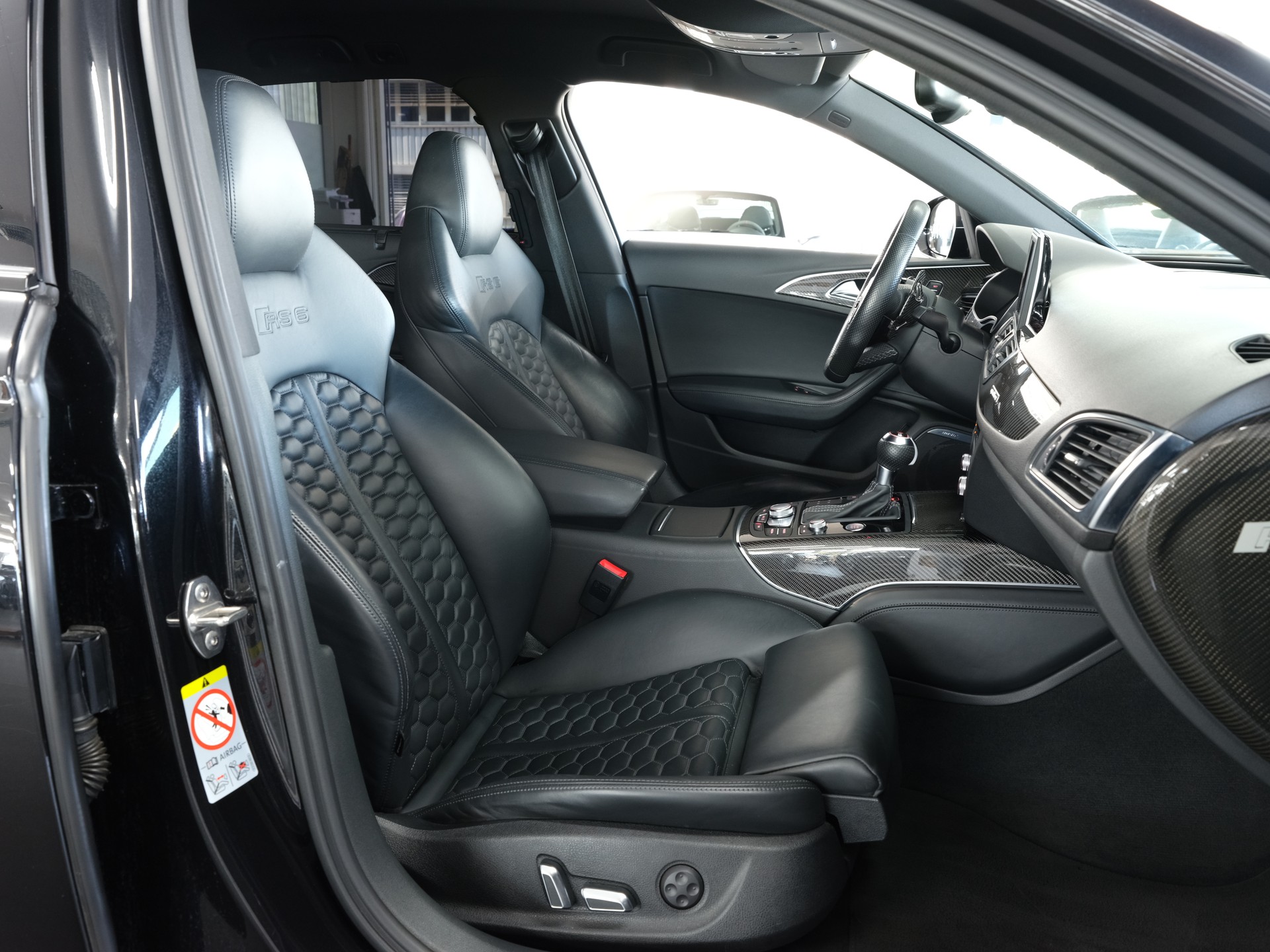 AUDI RS6 Avant 4.0 TFSI V8 quattro Tiptronic *ABT* *RS Performance* *Rückfahrkamera*-image-31