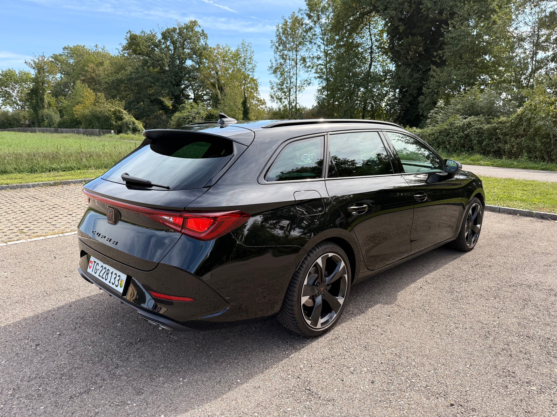 CUPRA 2.0 TSI DSG-image-1